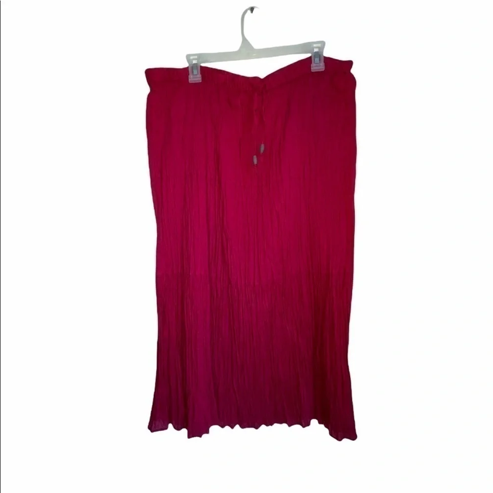 NWT-White Stag Crinkle Burgundy Skirt. Size Large 12-14 - Picture 5 of 8